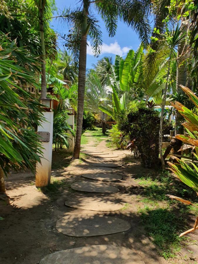 Charisma Beach Resort Siquijor Exterior foto